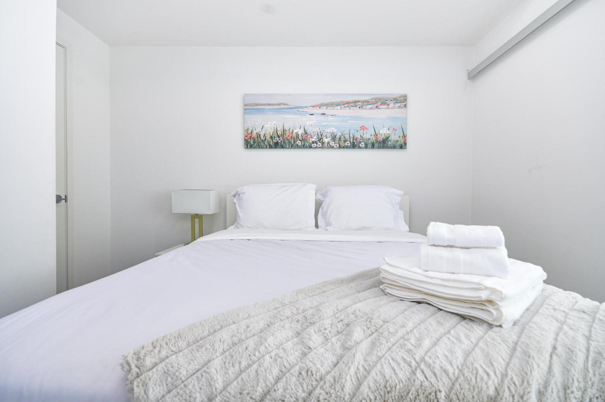 Downtown Toronto Condo Near Cn Tower, Scotiabank Arena, Rogers Centre, Union Station 외부 사진