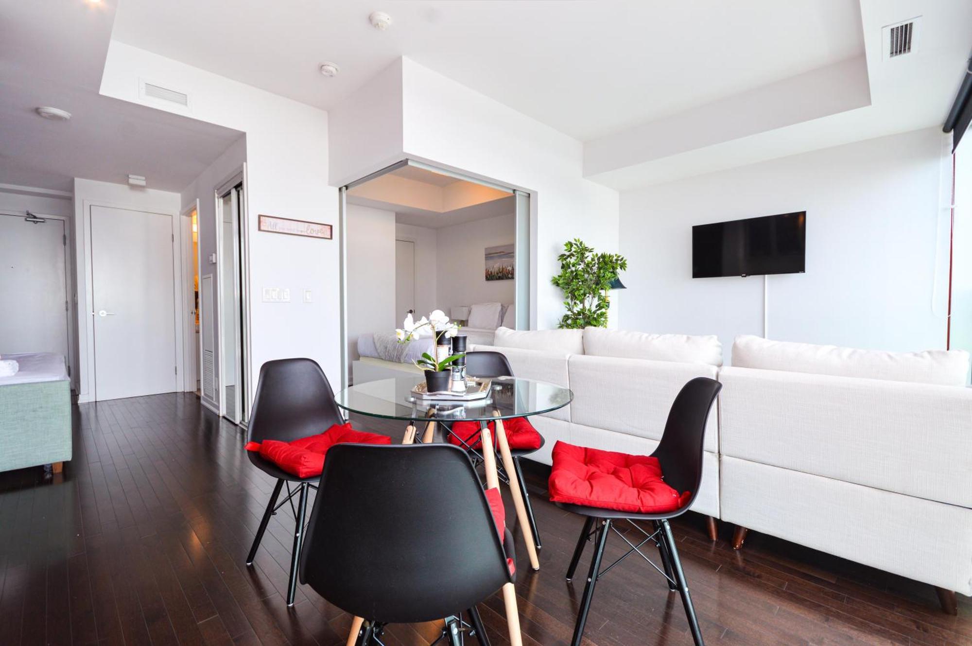 Downtown Toronto Condo Near Cn Tower, Scotiabank Arena, Rogers Centre, Union Station 외부 사진