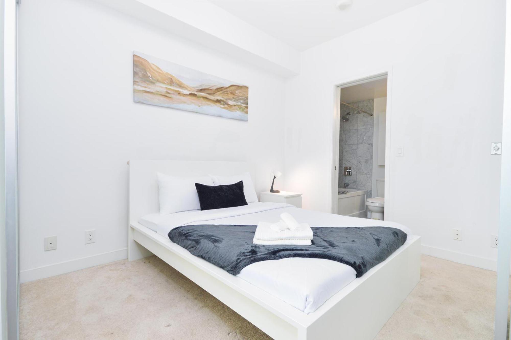 Downtown Toronto Condo Near Cn Tower, Scotiabank Arena, Rogers Centre, Union Station 외부 사진