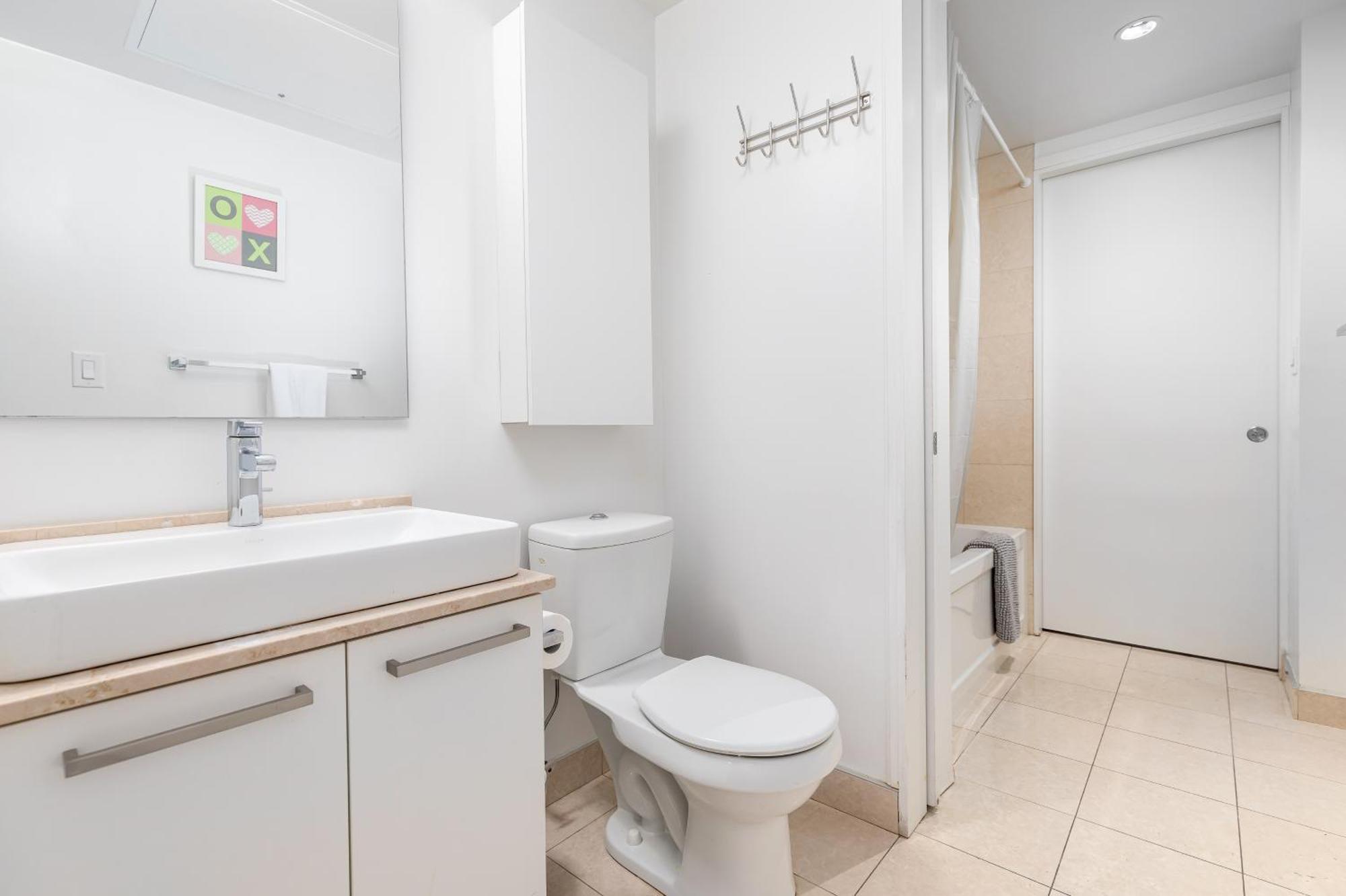 Downtown Toronto Condo Near Cn Tower, Scotiabank Arena, Rogers Centre, Union Station 외부 사진