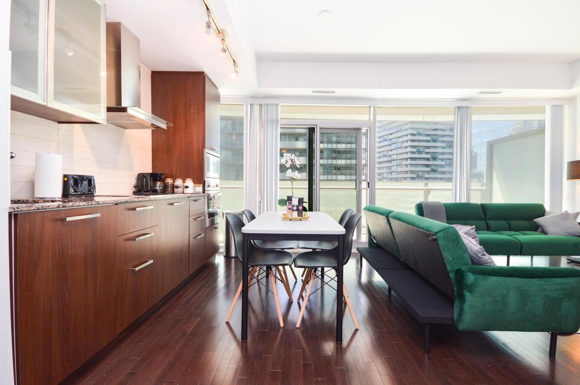 Downtown Toronto Condo Near Cn Tower, Scotiabank Arena, Rogers Centre, Union Station 외부 사진