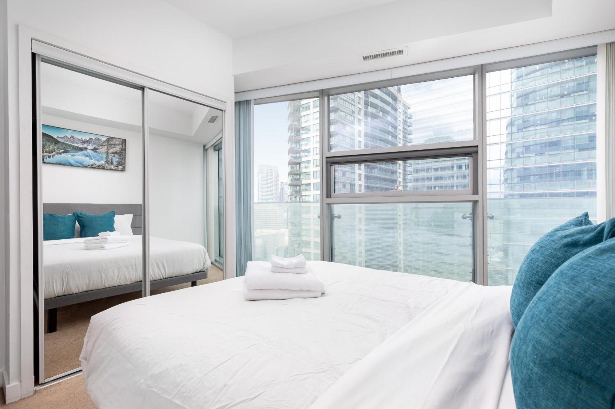 Downtown Toronto Condo Near Cn Tower, Scotiabank Arena, Rogers Centre, Union Station 외부 사진